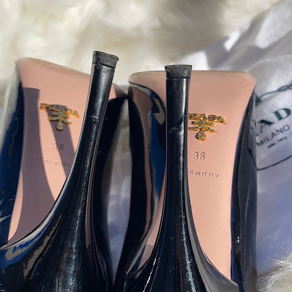 Authentic Prada black leather pump high heels - Picture 12 of 13